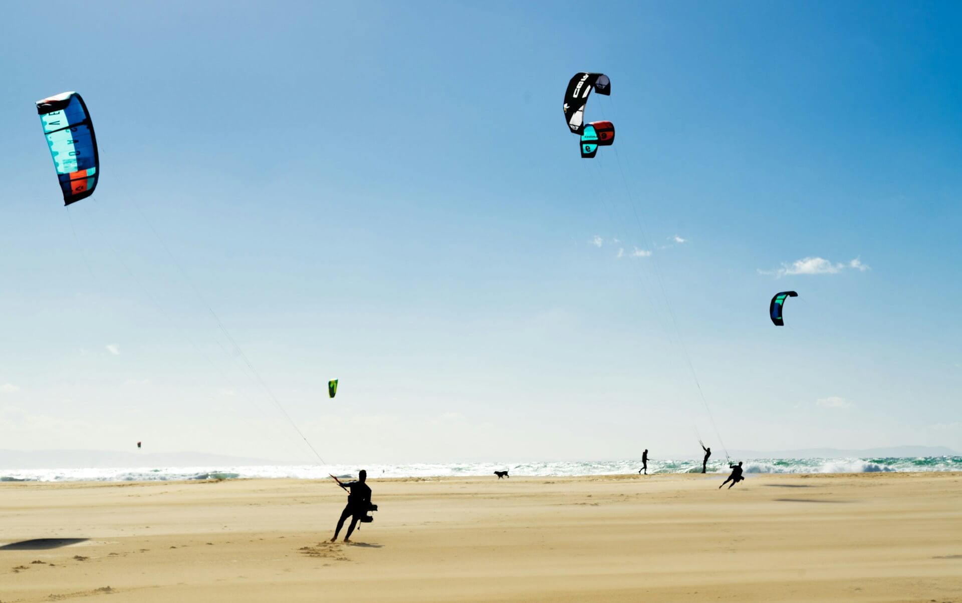 Tarifa (Südspanien): Windsurf-Paradies und Aussteigerort